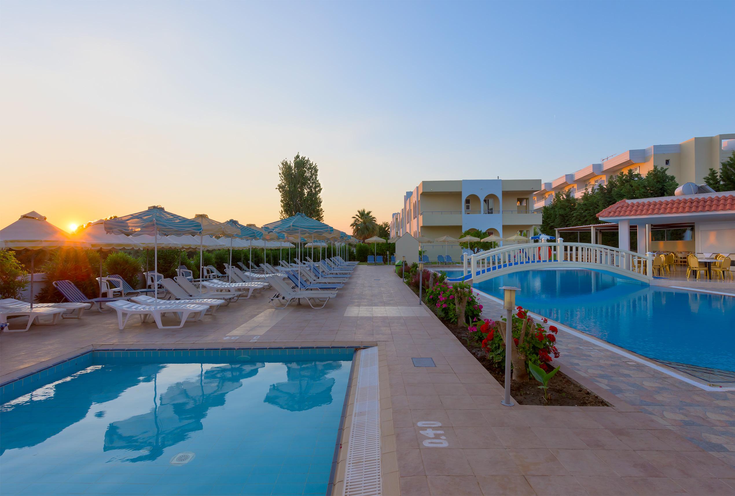 Memphis Beach Hotel Κολύμπια Εξωτερικό φωτογραφία